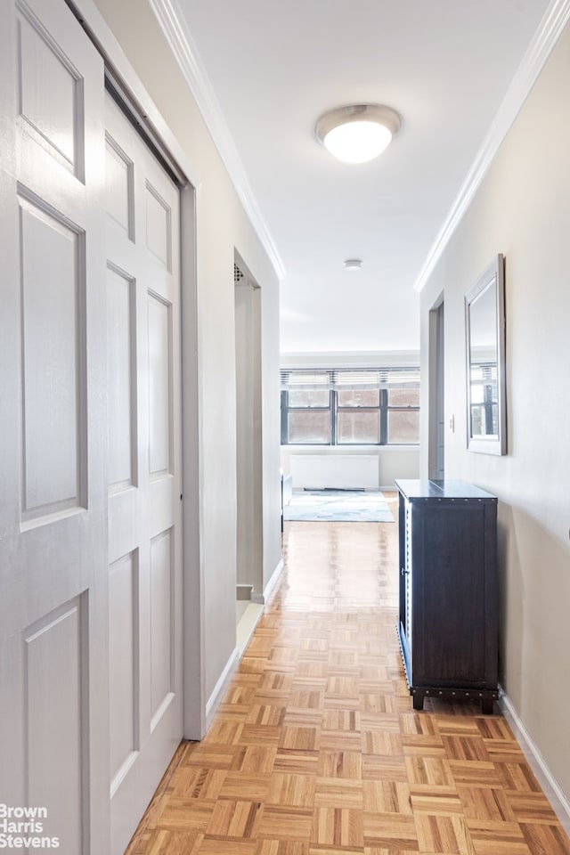201 E 28th St Unit 17C, New York City, NY 10016 - hall featuring crown molding