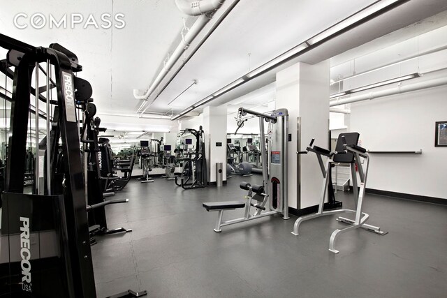 workout area with baseboards