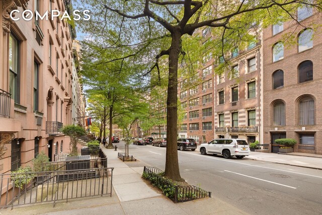 137 E 36th St Unit 6G, New York City, NY 10016 - view of home's community