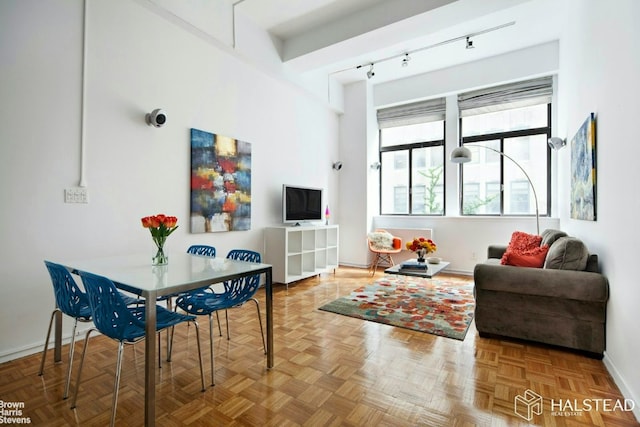 Listing photo 3 for 310 E 46th St Unit 4Q, New York City NY 10017