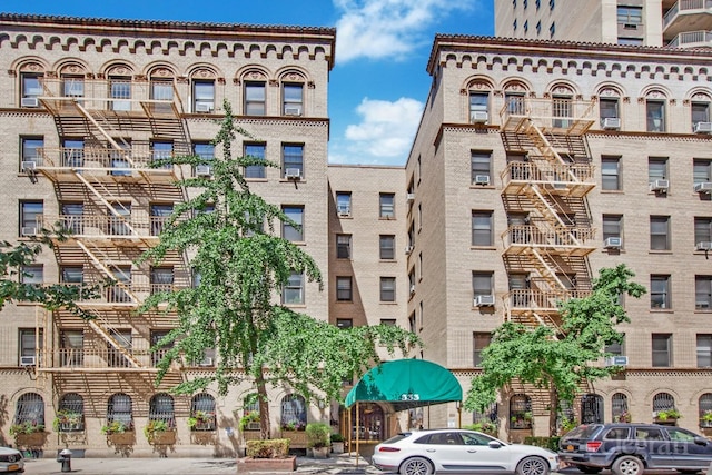 Listing photo 3 for 333 E 80th St Unit 3-A, New York City NY 10075