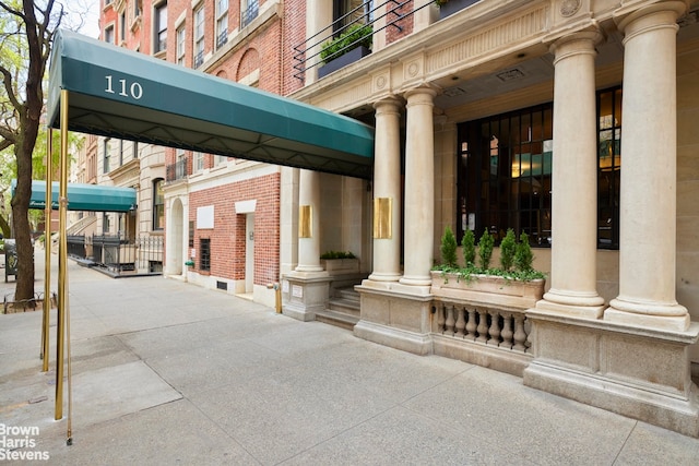110 E 71st St Unit 19, New York City, NY 10021 - entrance to property featuring brick siding
