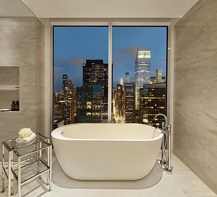 bathroom featuring a bathing tub