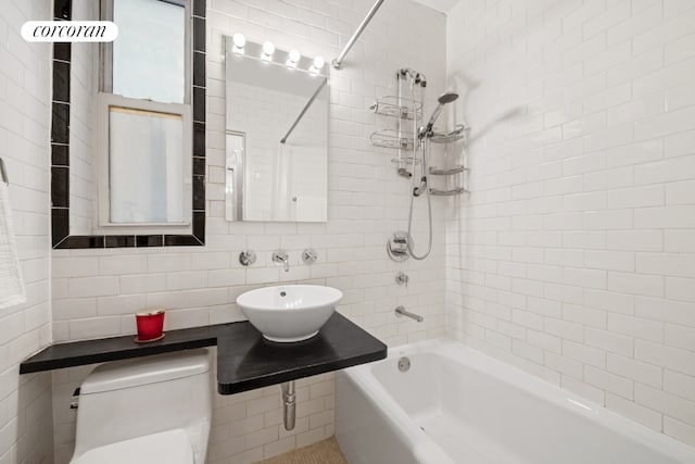 Listing photo 3 for 212 E 13th St Unit 3D, New York City NY 10003