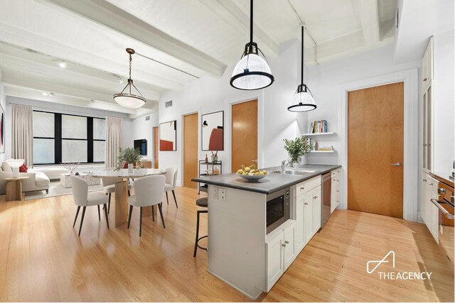 Listing photo 3 for 30 Main St Unit 3-D, New York City NY 11201