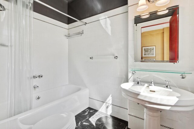 Listing photo 3 for 130 E 75th St Unit 5C, New York City NY 10021