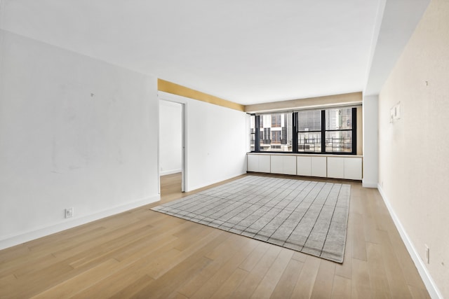 Listing photo 2 for 200 E 74th St Unit 11C, New York City NY 10021