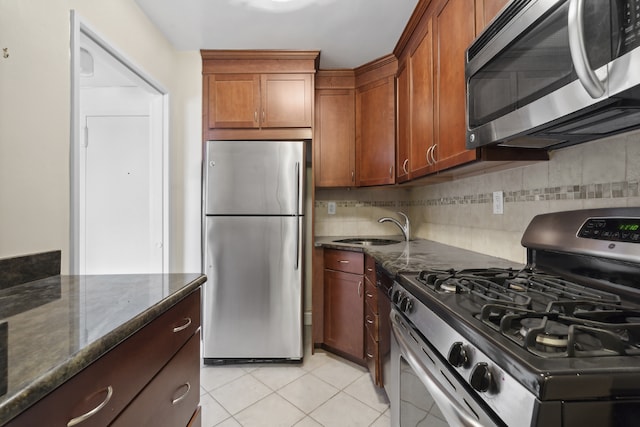 Listing photo 3 for 200 E 74th St Unit 11C, New York City NY 10021