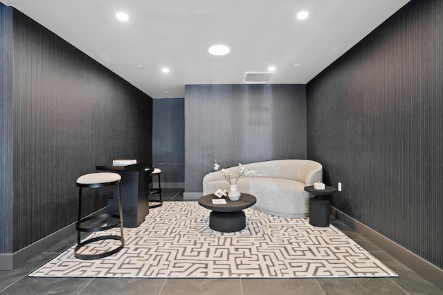 sitting room featuring recessed lighting, visible vents, and baseboards