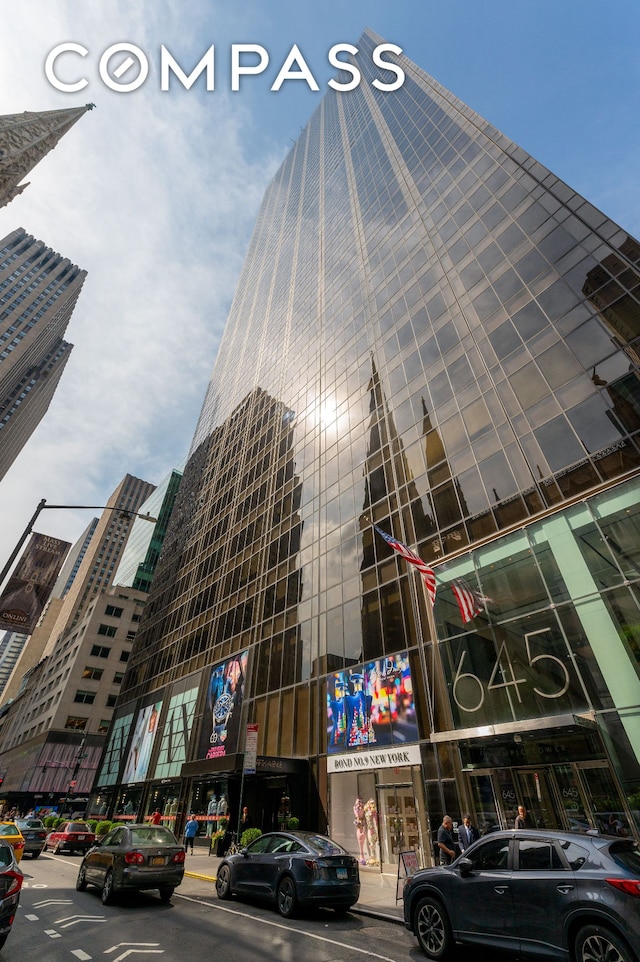 641 5th Ave Unit 49Cde, New York City, NY 10022 - view of building exterior