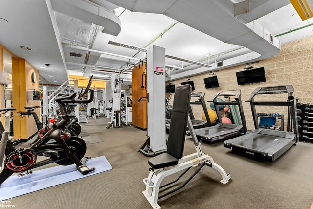 169 E 69th St Unit 2B, New York City, NY 10021 - view of gym