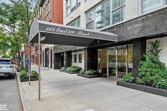 169 E 69th St Unit 2B, New York City, NY 10021 - view of property
