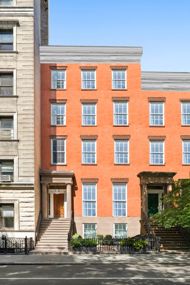 26 Washington Sq N, New York City, NY 10011 - view of apartment building / complex with fence
