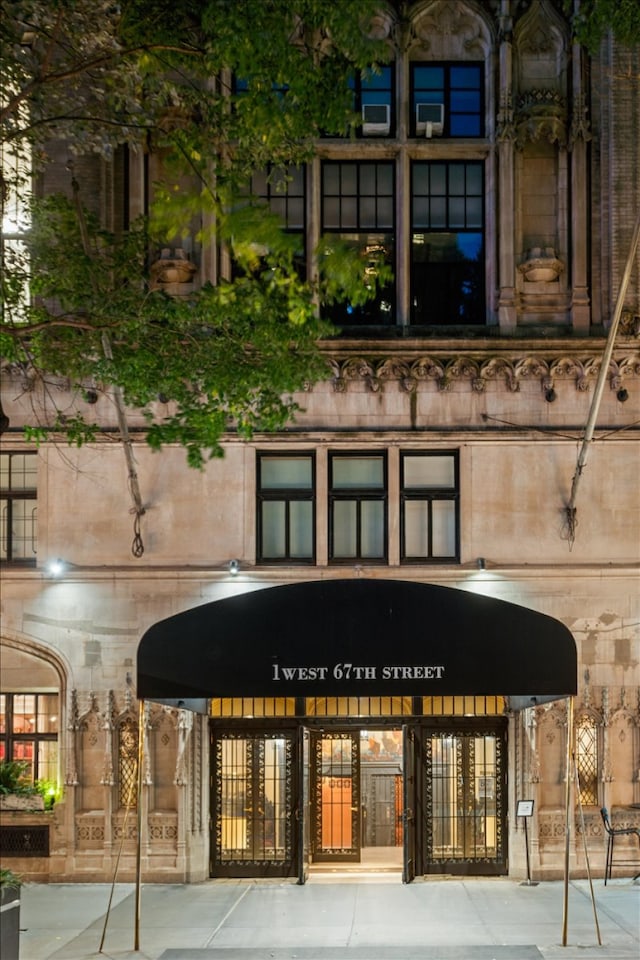 1 W 67th St Unit 2E, New York City, NY 10023 - view of building exterior