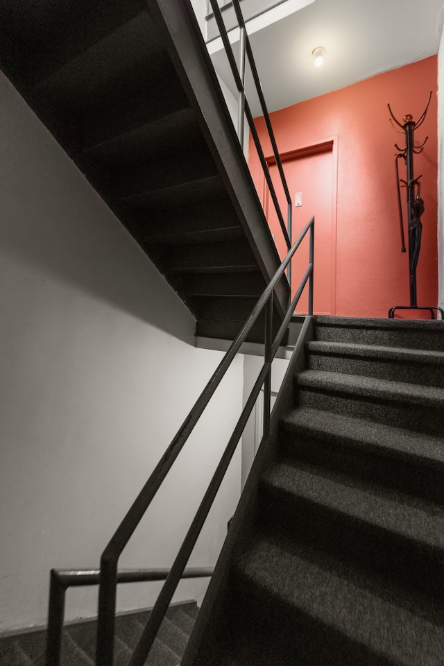 542 W 110th St, New York City, NY 10025 - view of stairway