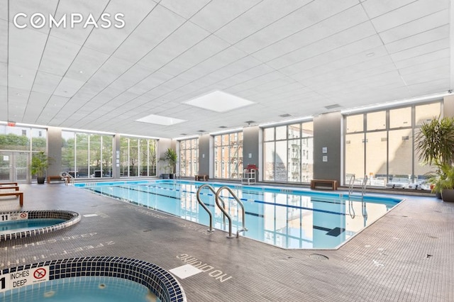 515 E 72nd St Unit 3Klmn, New York City, NY 10021 - view of indoor community pool