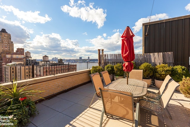 Listing photo 3 for 310 W 106th St Unit 10D, New York City NY 10025