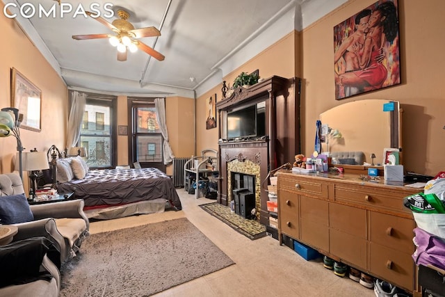 bedroom featuring crown molding and ceiling fan