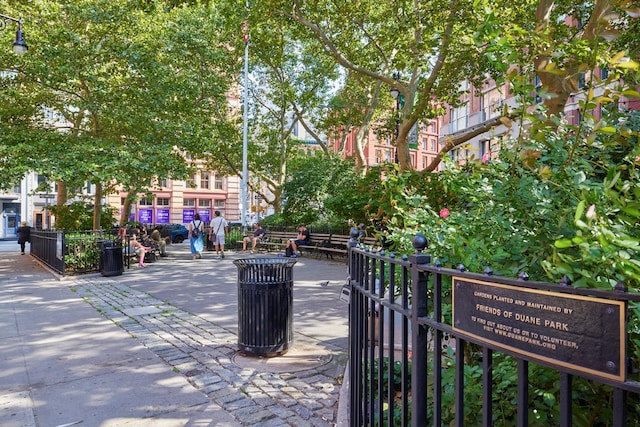 176 Duane St Unit 4, New York City, NY 10013 - surrounding community