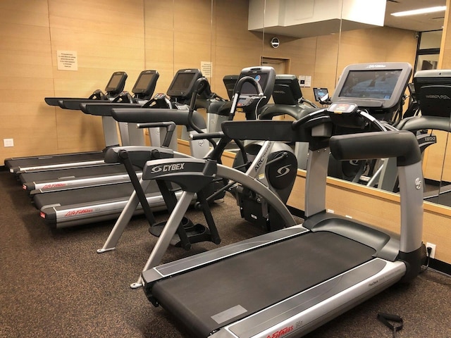 170 E End Ave Unit 2G, New York City, NY 10128 - view of gym