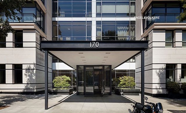 170 E End Ave Unit 2G, New York City, NY 10128 - view of entrance to property
