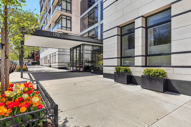 170 E End Ave Unit 2G, New York City, NY 10128 - exterior space