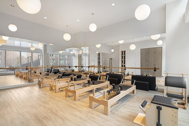 252 S St Unit 76E, New York City, NY 10002 - lobby with a towering ceiling and recessed lighting