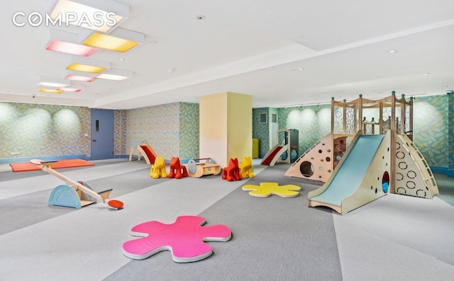 100 Barclay St Unit 21Ad, New York City, NY 10007 - game room with wallpapered walls and carpet flooring