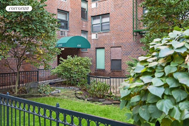 Listing photo 2 for 684 Washington St Unit 4B, New York City NY 10014