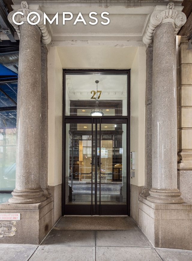 view of entrance to property
