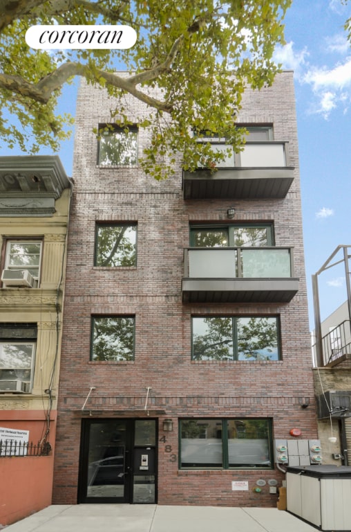 Listing photo 2 for 483 Marion St Unit 3, New York City NY 11233