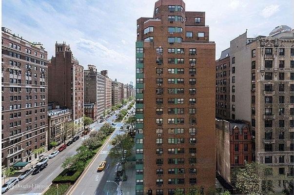 1040 Park Ave Unit 12G2, New York City, NY 10028 - view of property with a city view