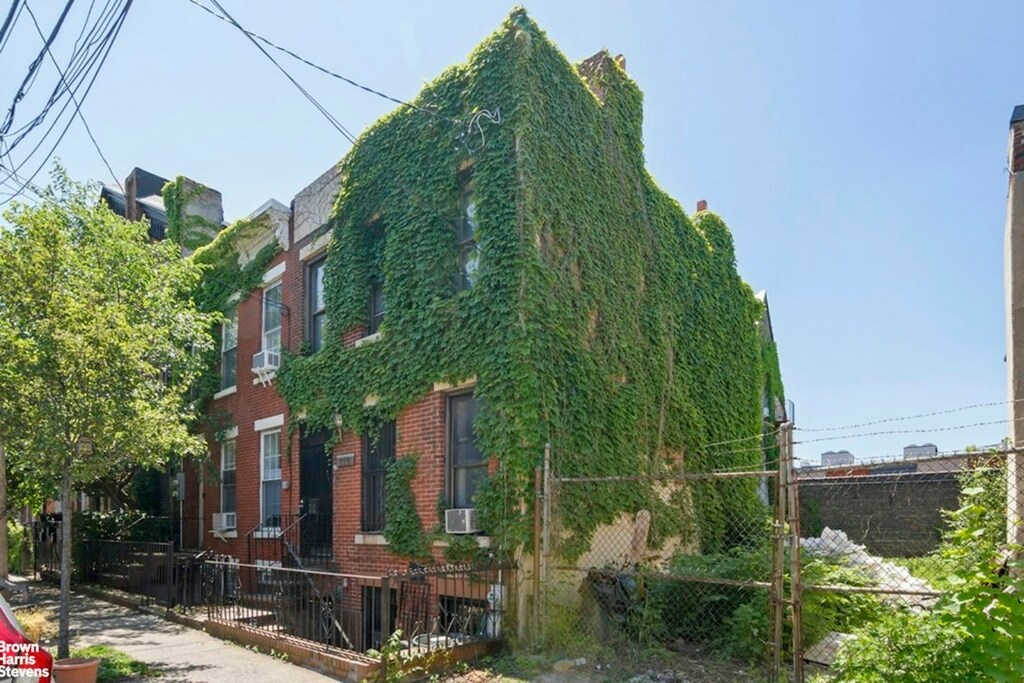 view of home's exterior featuring cooling unit