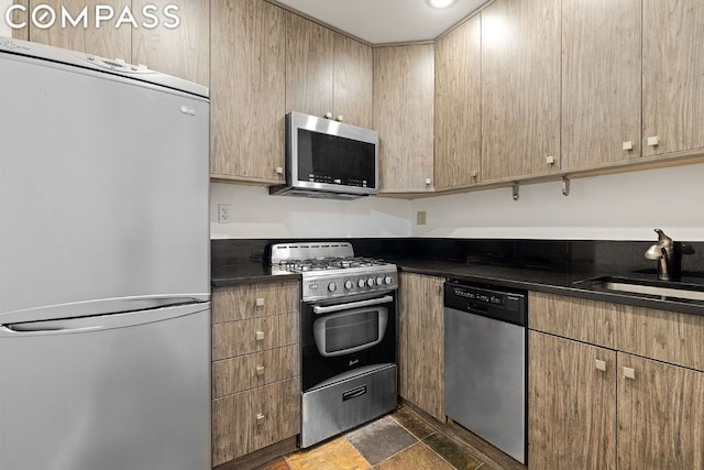 Listing photo 3 for 12 W 72nd St Unit 4Gh, New York City NY 10023