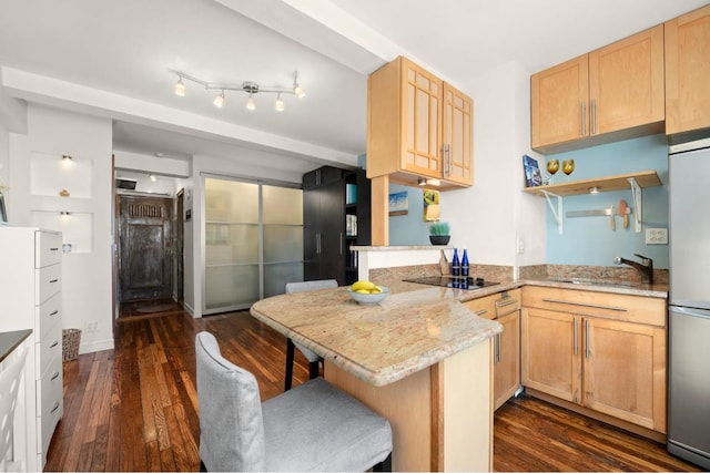 Listing photo 3 for 45 Tudor City Pl Unit 1020, New York City NY 10017