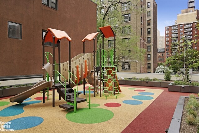 175 W 95th St Unit 2C, New York City, NY 10025 - community playground with a city view