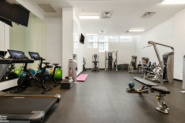 200 Water St Unit 3A, New York City, NY 11201 - view of workout area