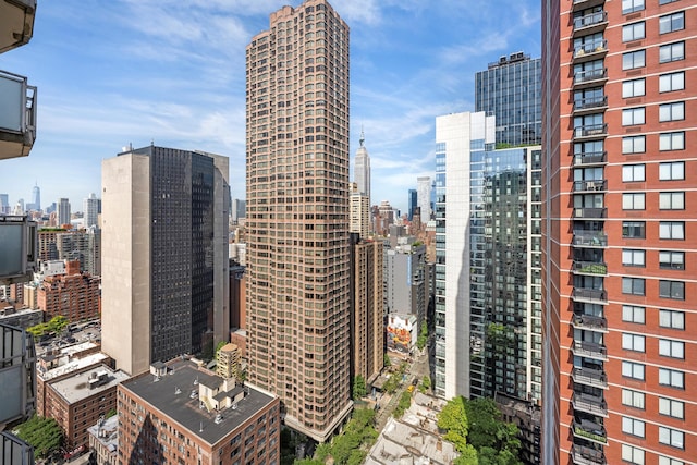 300 E 40th St Unit 31S, New York City, NY 10016 - view of city skyline