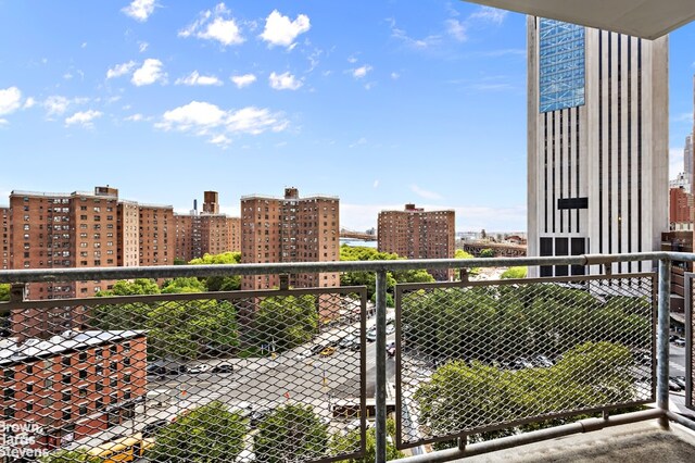 Listing photo 2 for 185 Park Row Unit 12E, New York City NY 10038