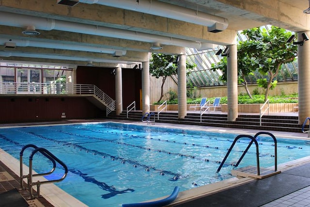 view of swimming pool