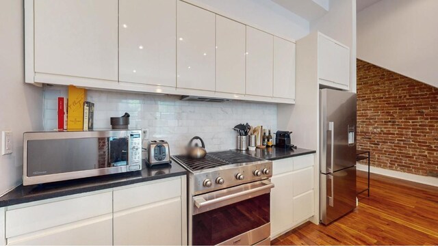 Listing photo 3 for 5 W 120th St Unit 2, New York City NY 10027