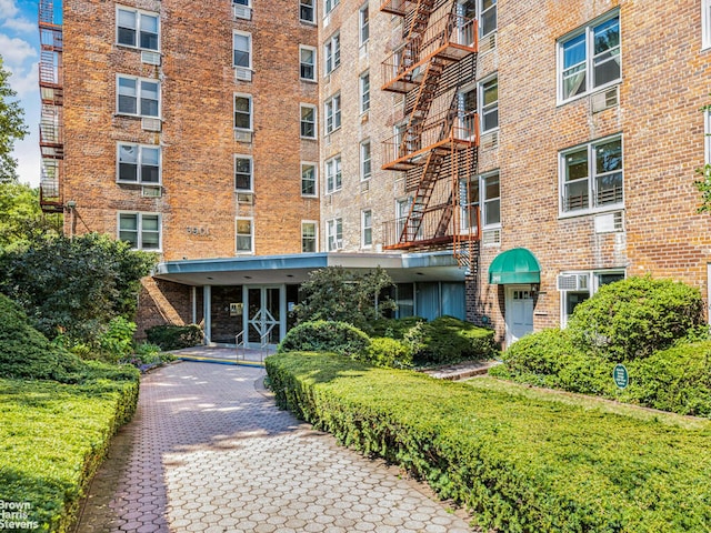 3901 Independence Ave Unit 2T, New York City, NY 10463 - view of apartment building / complex