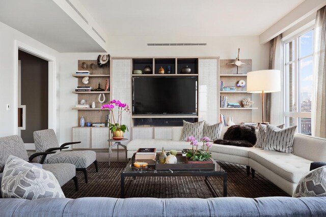 bedroom featuring carpet floors