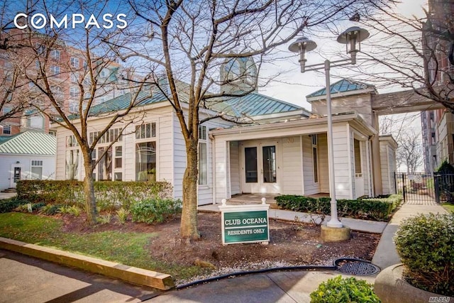 135 Oceana Dr E Unit 2C, New York City, NY 11235 - view of front of house