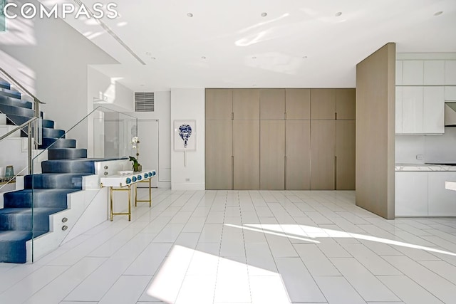 53 Leonard St Ph, Ph, New York City, NY 10013 - building lobby featuring stairway
