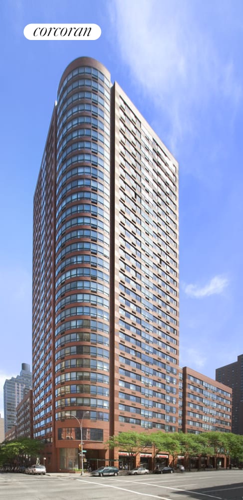 200 E 94th St Unit 603, New York City, NY 10128 - view of building exterior featuring a city view