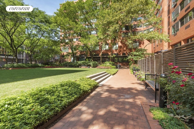 200 E 94th St Unit 603, New York City, NY 10128 - view of community