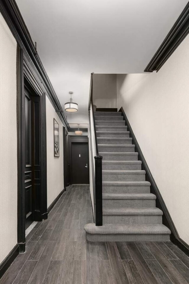 130 E 61st St, New York City, NY 10065 - view of staircase