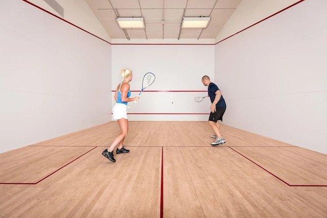 50 Riverside Blvd Unit 15-M, New York City, NY 10069 - view of property's community featuring lofted ceiling and a sport court