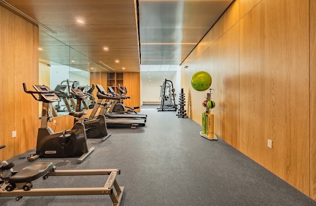 30-05 Vernon Blvd Ph-I, Ph-I New York City, NY 11102 - workout area with wooden walls